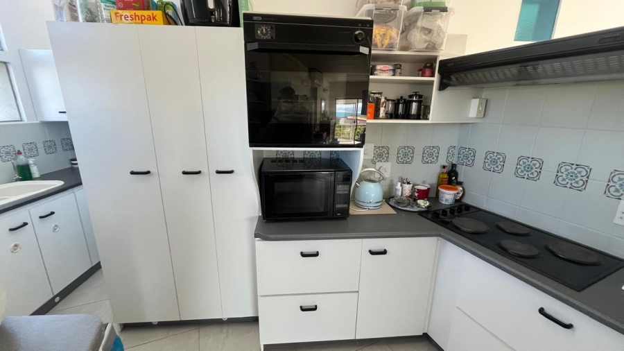 3 Bedroom Property for Sale in Wavecrest Eastern Cape